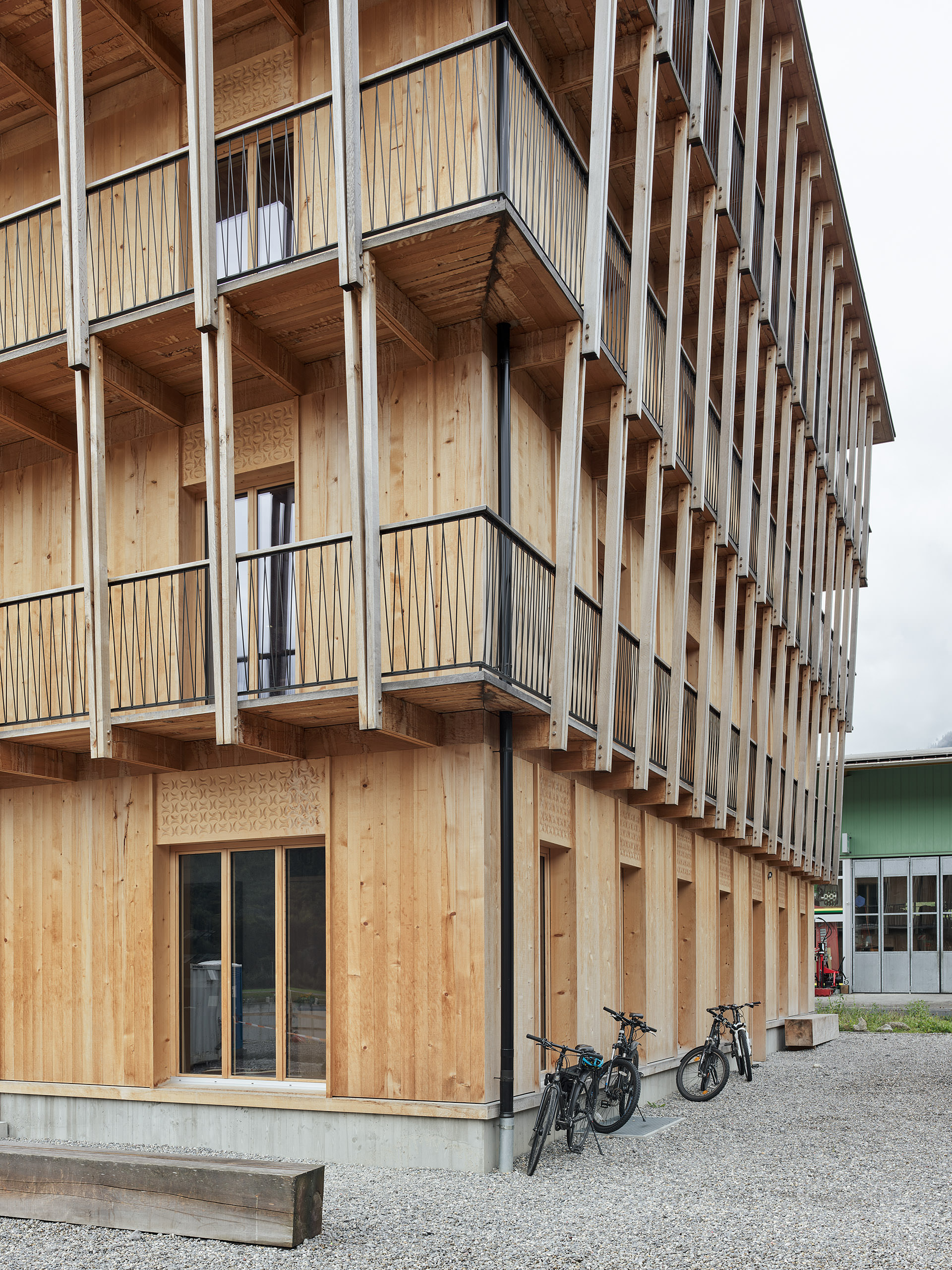 Ahp0053 KUEN AIQ4 002080 C